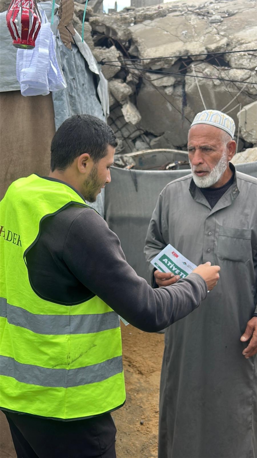 Atiye Turhal Adına Gazze’de Zekât Dağıtımı