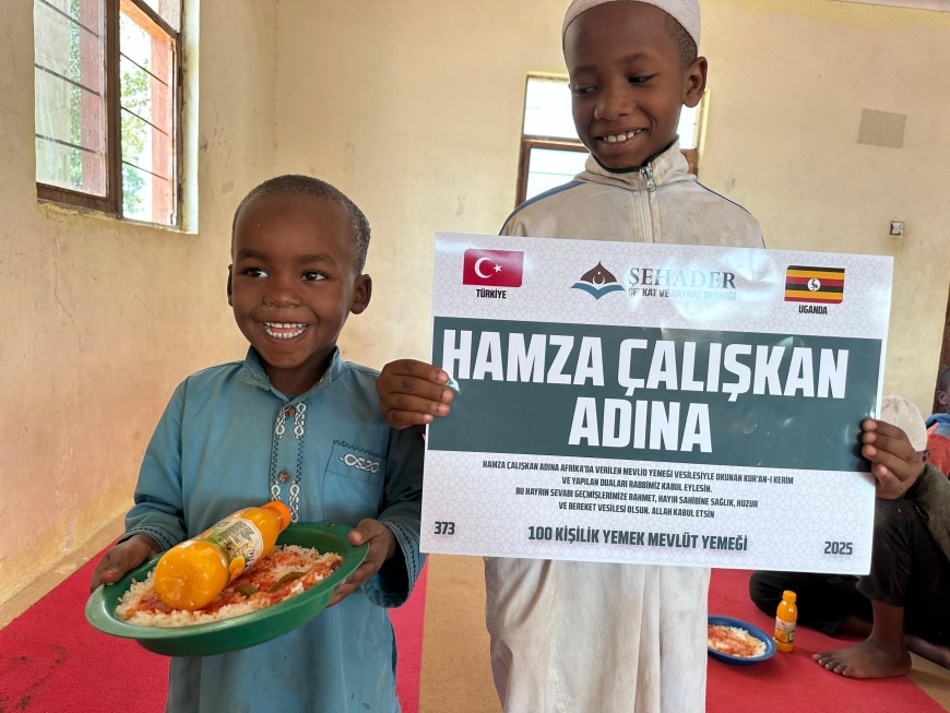 Hamza Çalışkan Adına Uganda’da Sevgi Dolu Yemek Dağıtımı