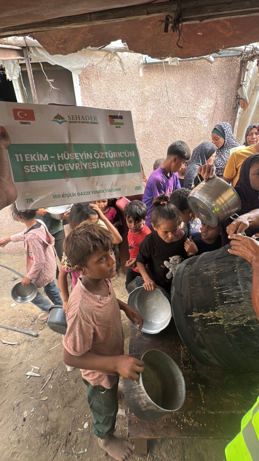 Vefatının Yıldönümünde Anlamlı Bir Hayır: Hüseyin Öztürk Adına Gazze’de İkram Sofrası