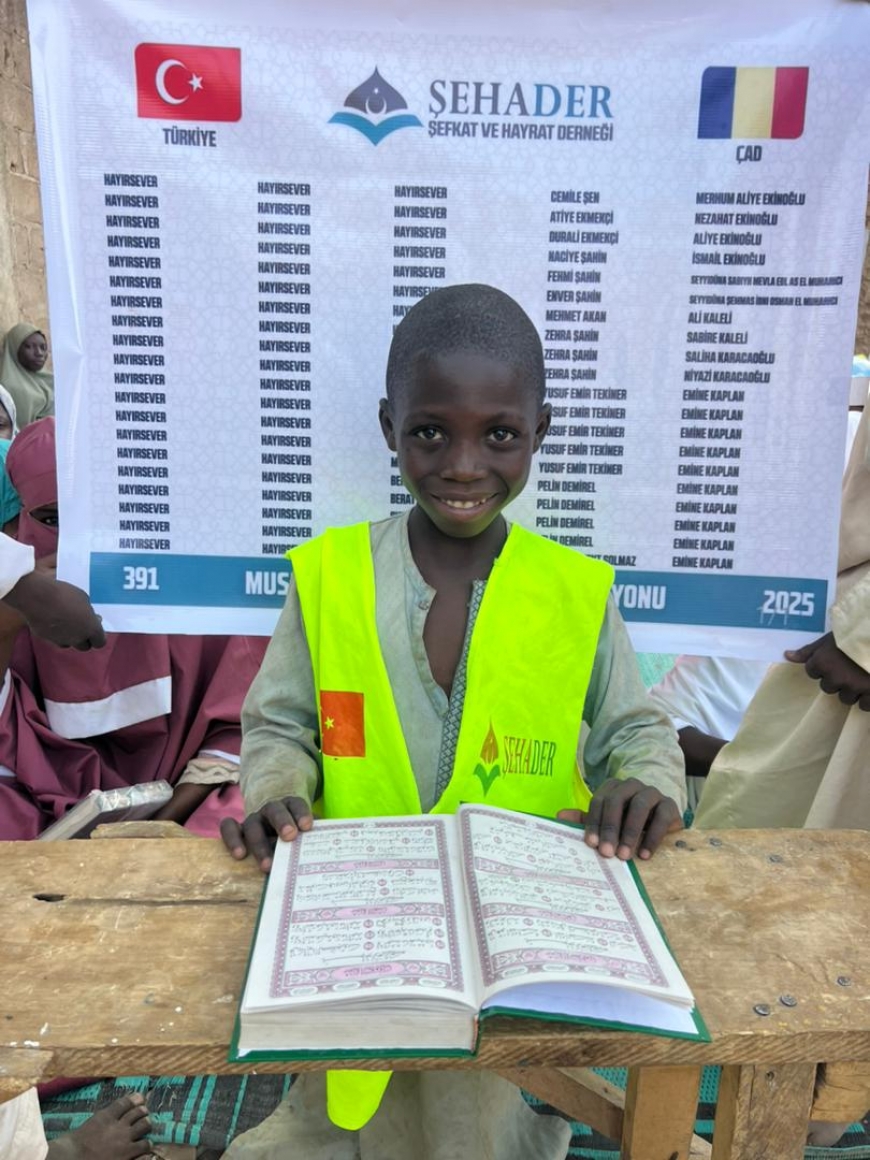 Çad’da Kur’an Dağıtımı — Her Bir Mushaf Bir Dua