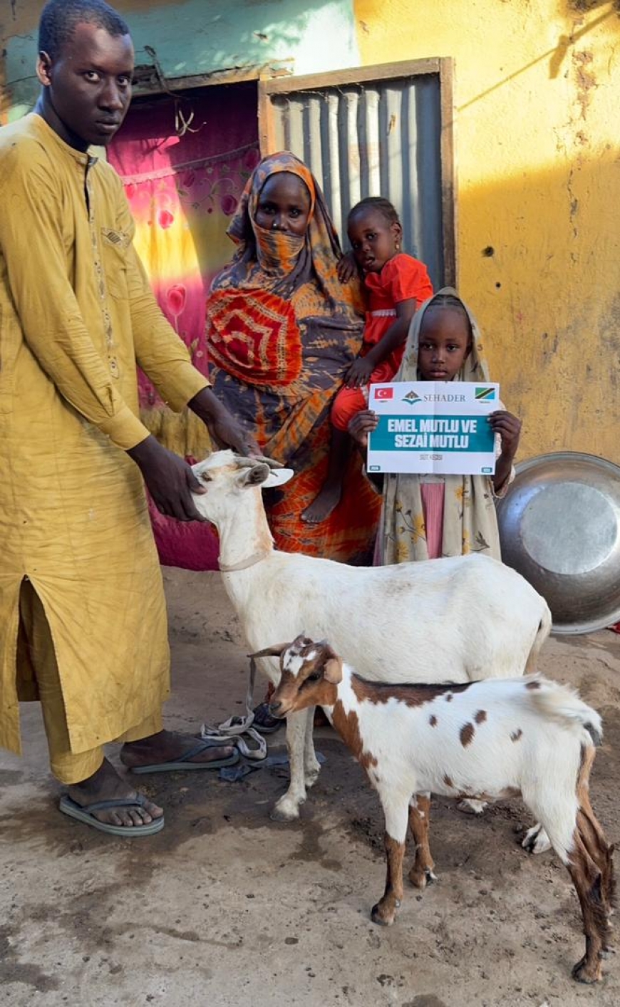 Tanzanya’da Süt Keçisi Bağışı | Emel Mutlu & Sezai Mutlu Adına Hayır Hizmeti