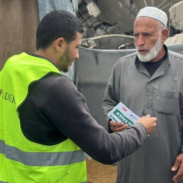 Atiye Turhal Adına Gazze’de Zekât Dağıtımı