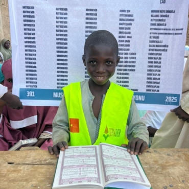 Çad’da Kur’an Dağıtımı — Her Bir Mushaf Bir Dua